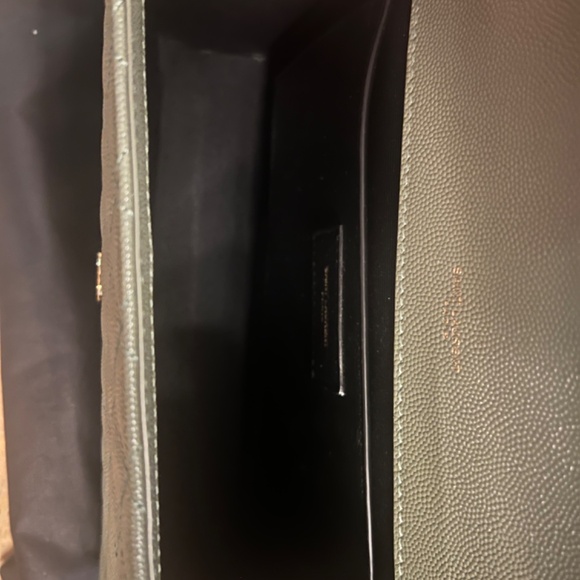 Saint Laurent - Picture 5 of 5